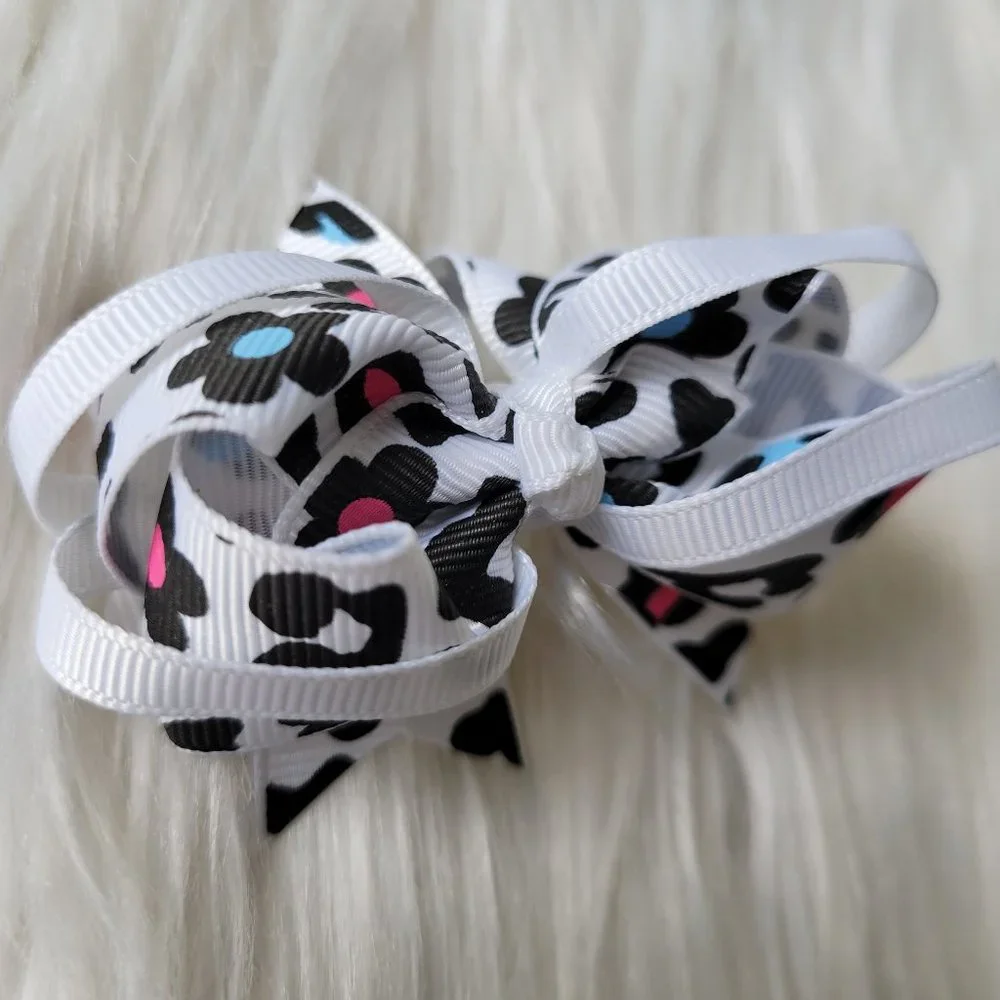 Black & White Accessories Set